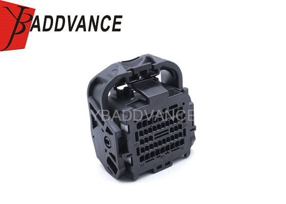 1717138-6 TE Conectividade AMP TH/.025 44 Pin Conector Eléctrico Fêmea